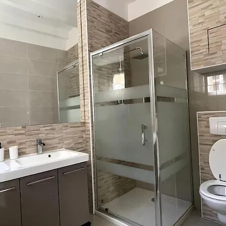 Centre Apartment *